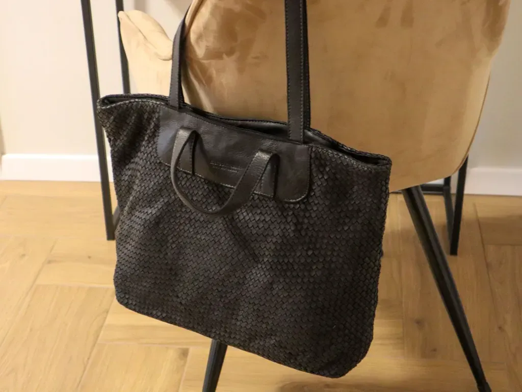 torebka ze skóry pranej